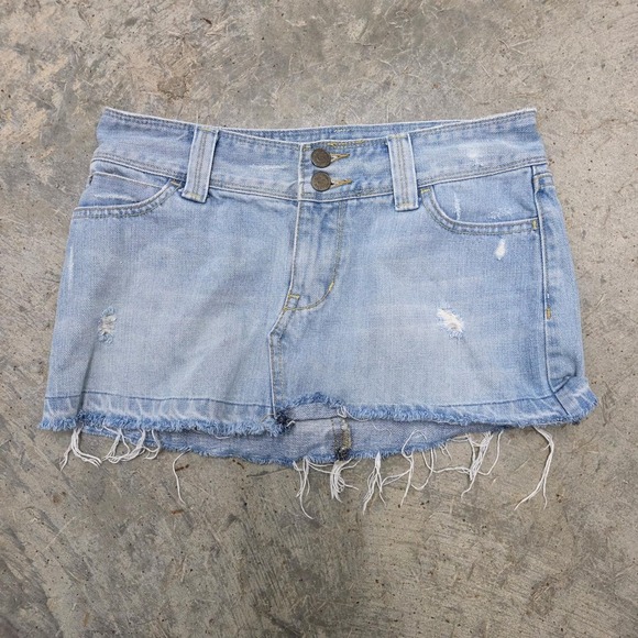 Vintage Y2K Hollister Distressed Denim Mini Skirt Light Wash Raw Hem Size 1 - Picture 2 of 4